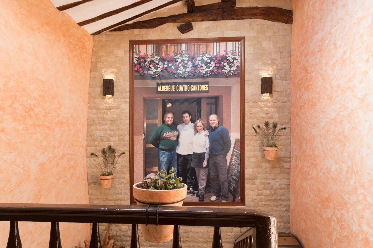 Hostal Cuatro Cantones